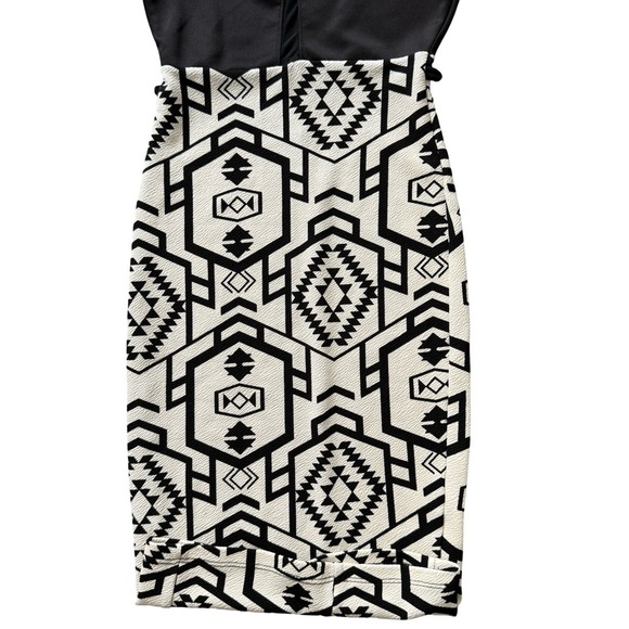 Papaya Black Sleeveless Geometric Bodycon Dress Black White Size S - Picture 3 of 7